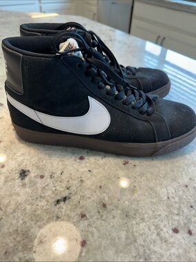 Men’s Nike SB Zoom Blaze High-Top Sneakers
